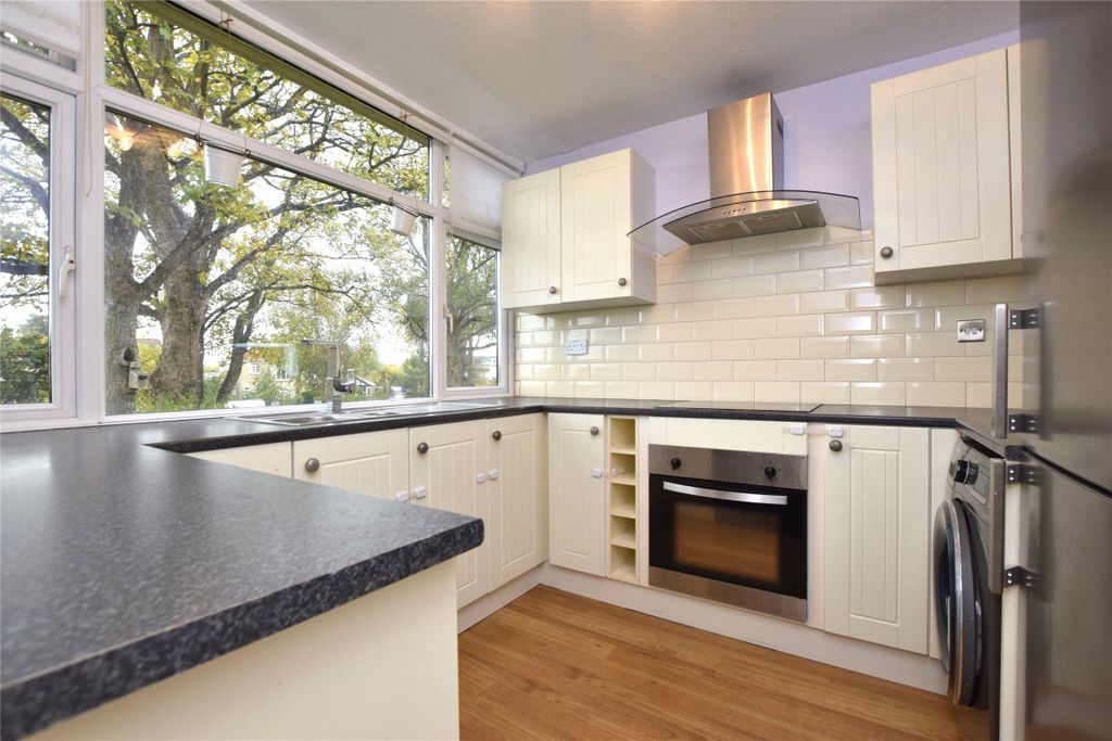 Property photo 2 of 16 Kitchen