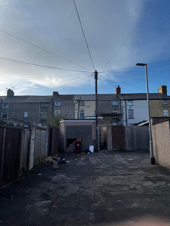 Property photo 2 of 15 Ba6Edec0-7E38-4319-B501-318Efcb26Eda