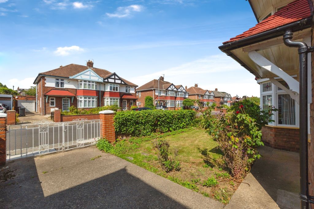 Property photo 2 of 17