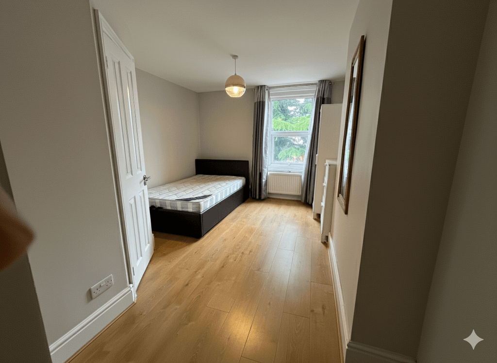 Property photo 1 of 3 Room