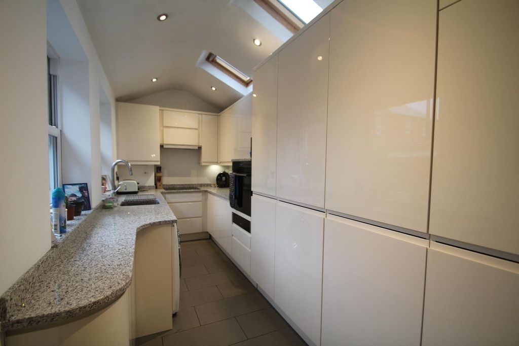 Property photo 2 of 11 0 General