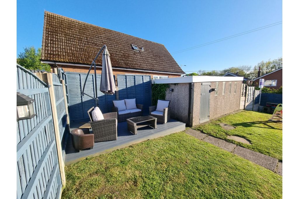 Property photo 3 of 17