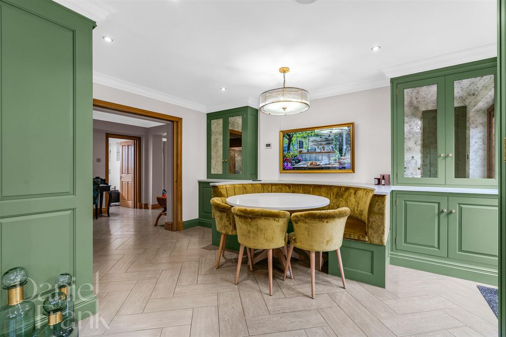 Additional image 12 of 5 bed detached house for saleWest View, Loughton IG10