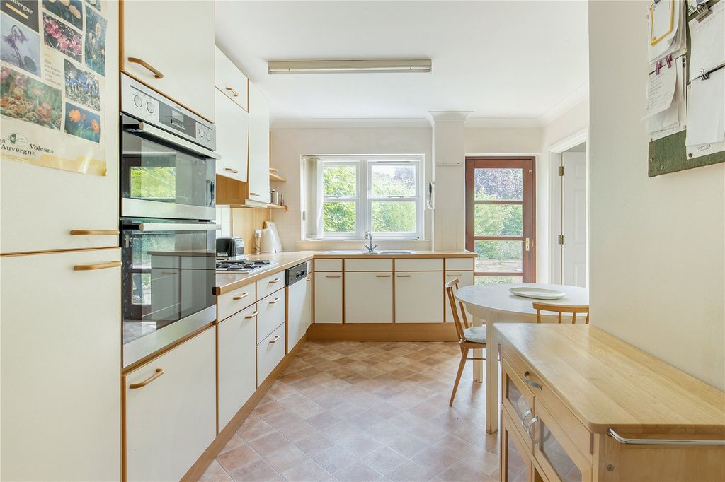 Property photo 3 of 14 Kitchen