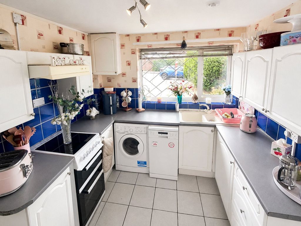 Property photo 3 of 16 Picture No. 15