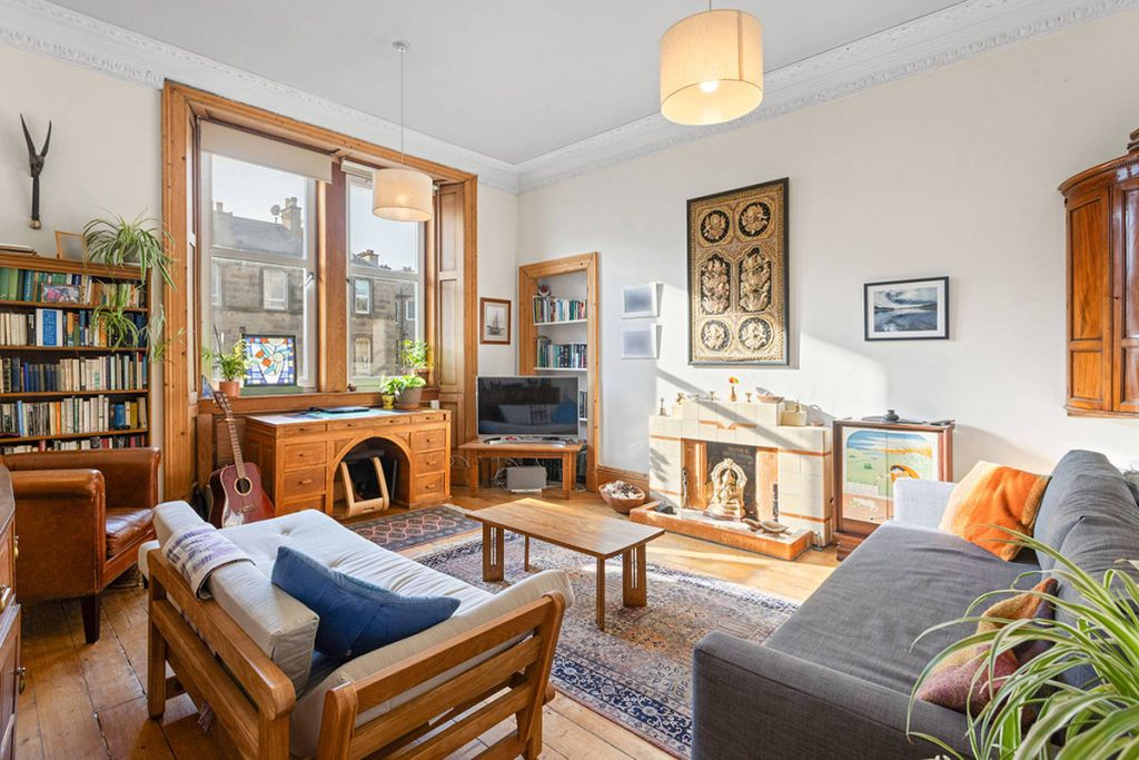 Property photo 2 of 19