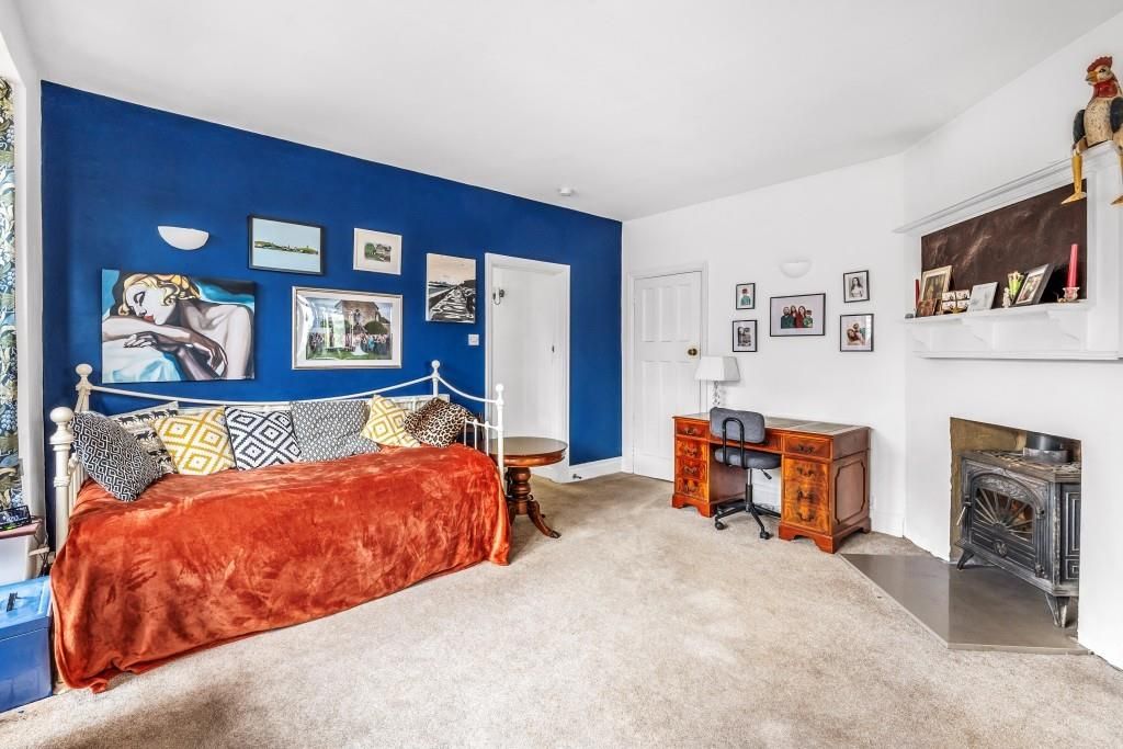 Property photo 3 of 16 27-Deepdene-Gardens-6.Jpg