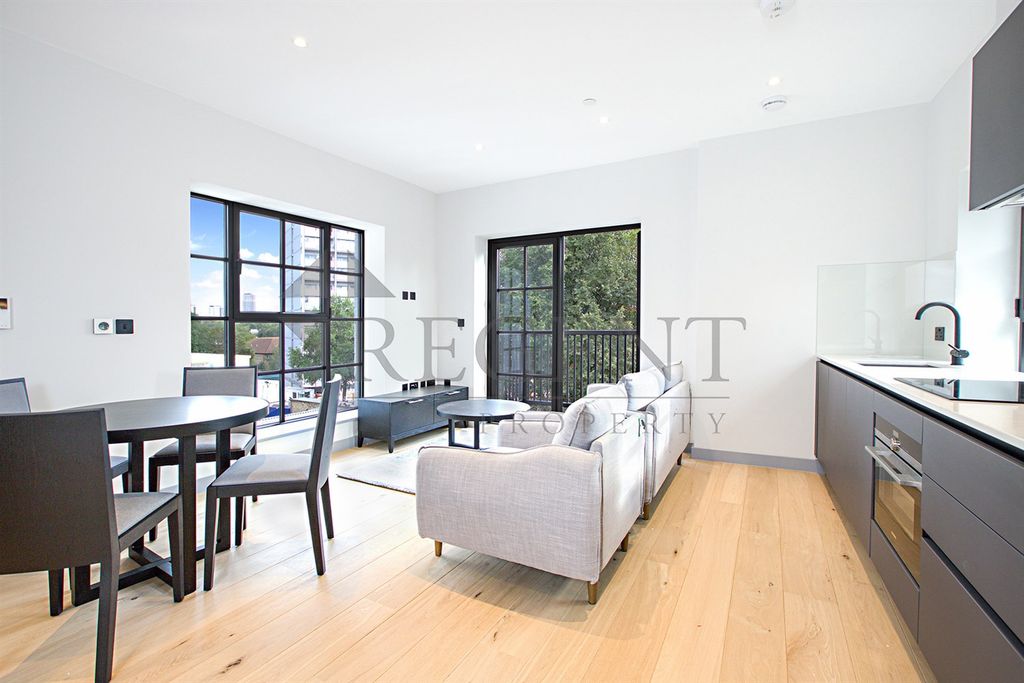 Property photo 1 of 8 Open Plan