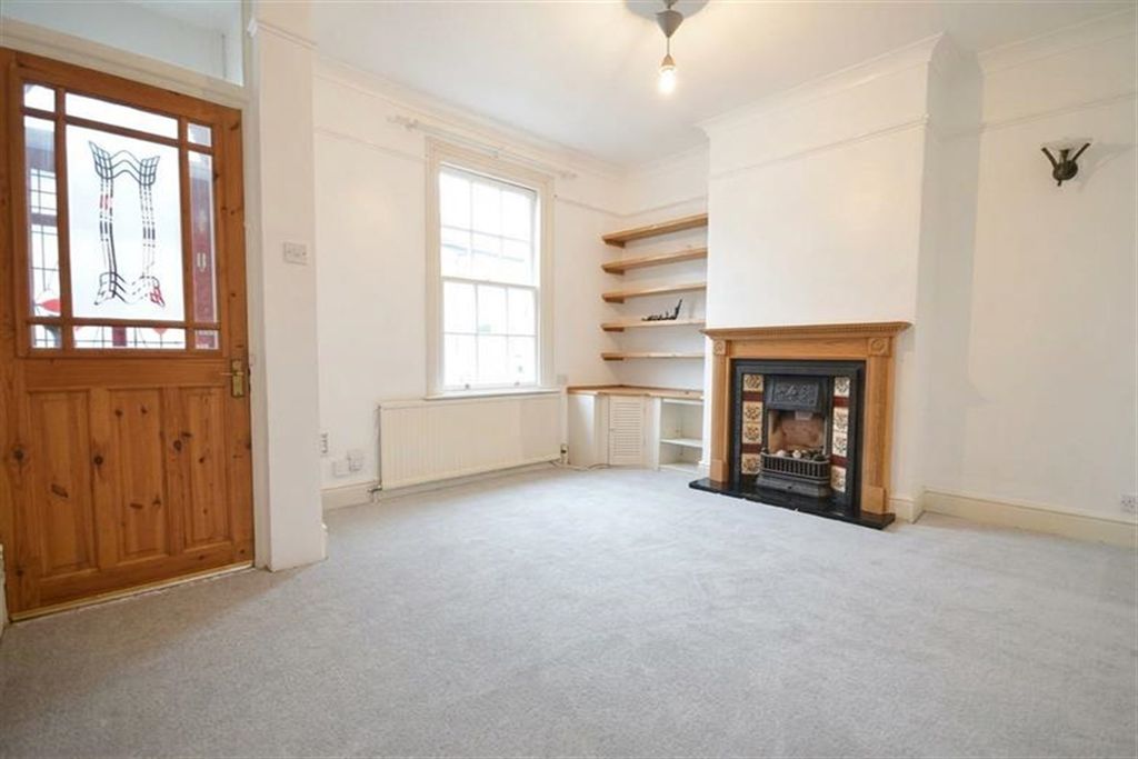 Property photo 3 of 8 (Main)