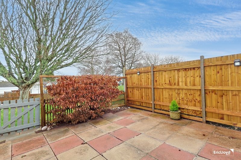 Property photo 2 of 11 Photo 1