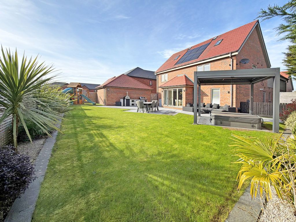 Property photo 3 of 45