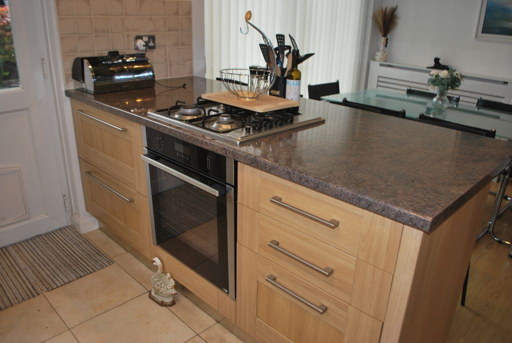Property photo 3 of 12 Kitchen