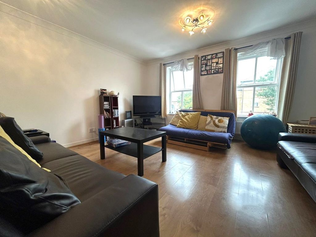 Property photo 2 of 14