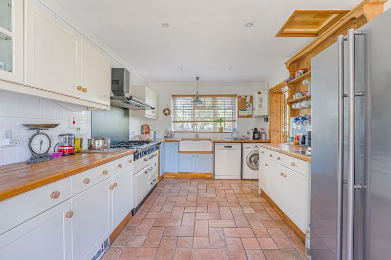Property photo 3 of 36 Photo 17
