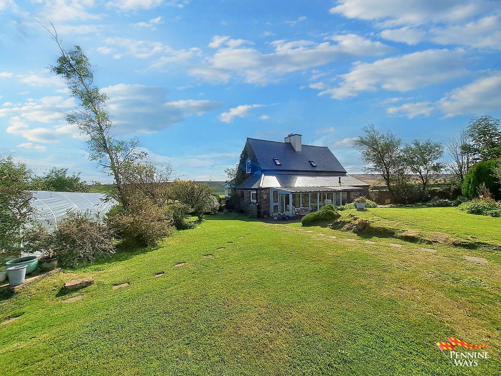 Property photo 1 of 25