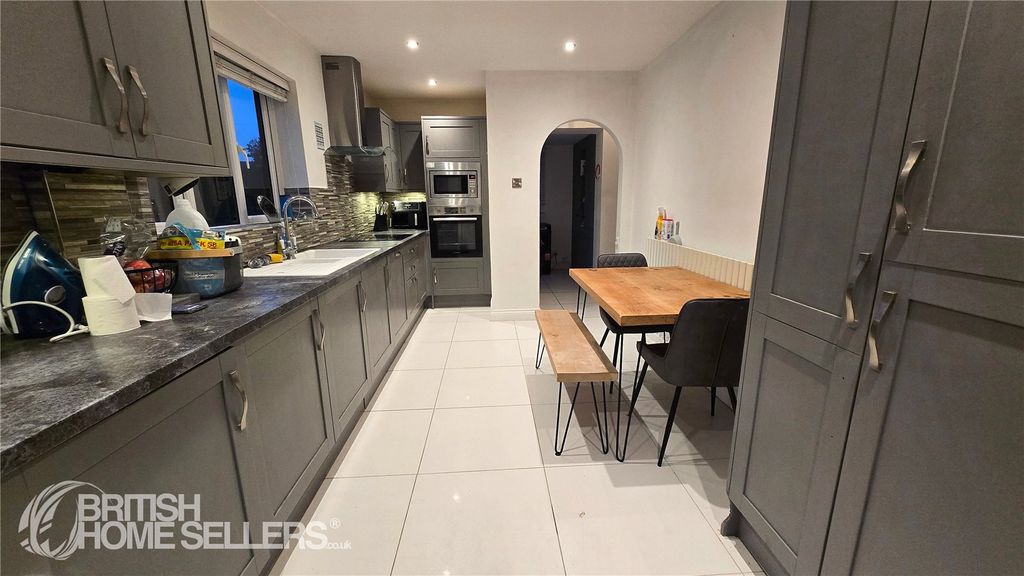 Property photo 3 of 17 3