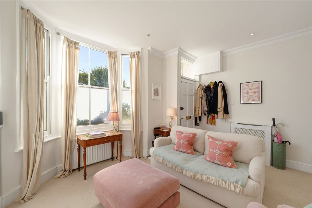 Property photo 2 of 10 Picture No. 24
