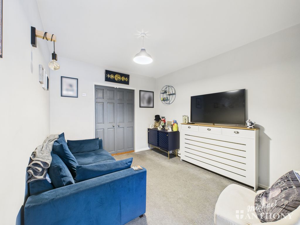 Property photo 2 of 11 Cam02773G0-Pr0392-Still002