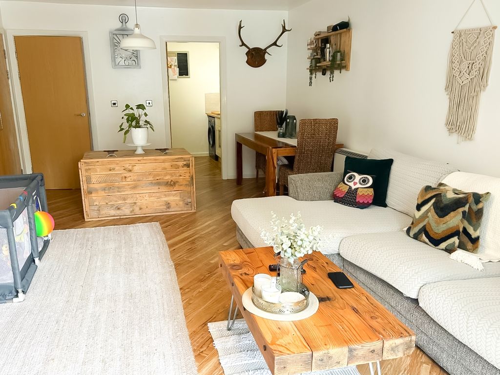 Property photo 3 of 13 Cheltenham Ewemove Middleton-1