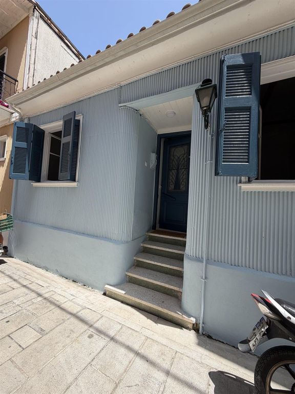 Property photo 1 of 7 In The Heart Of Lefkada Town