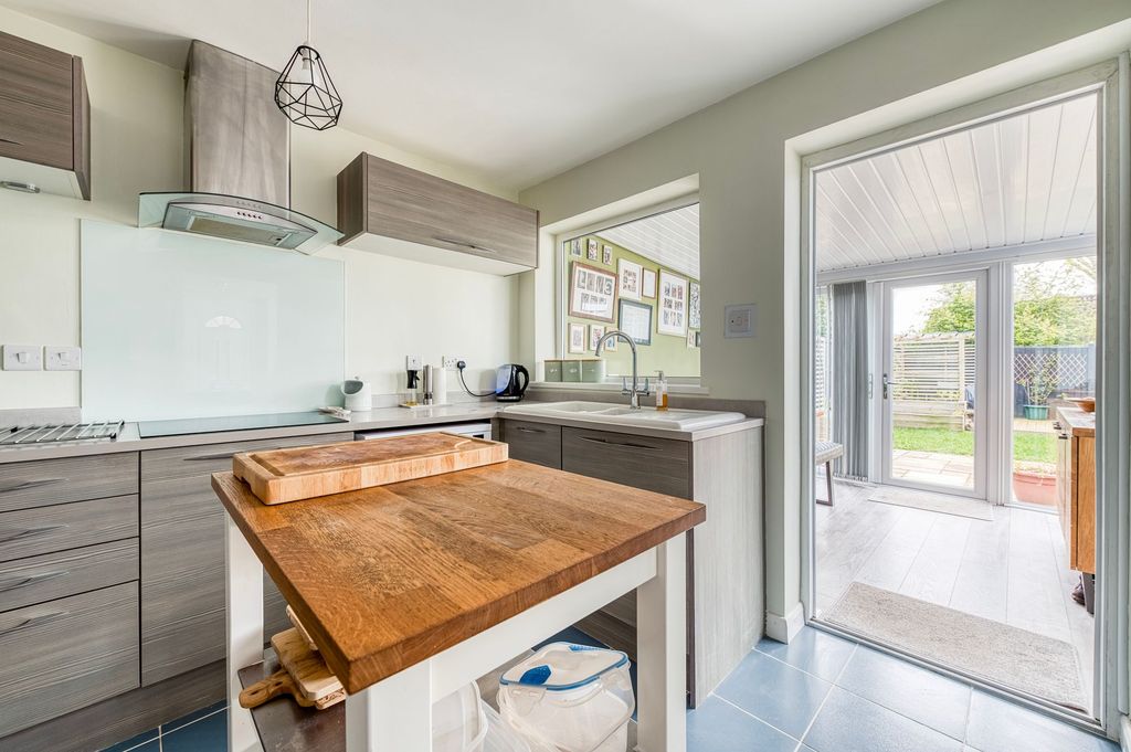 Property photo 3 of 18