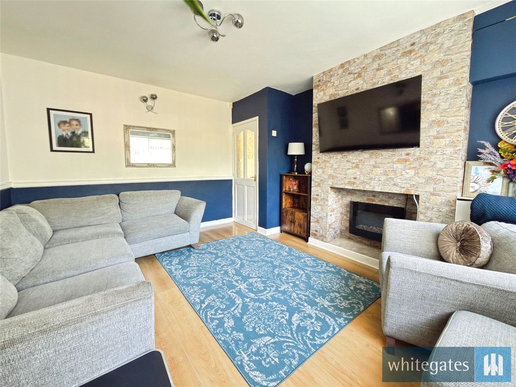 Property photo 3 of 18 Picture No. 02