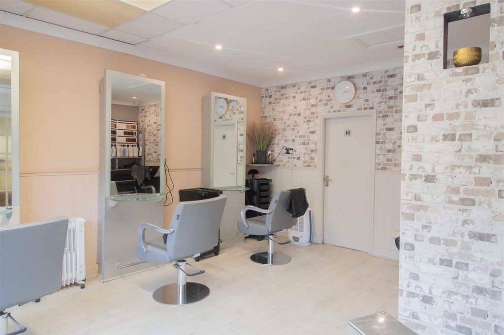 Property photo 2 of 58