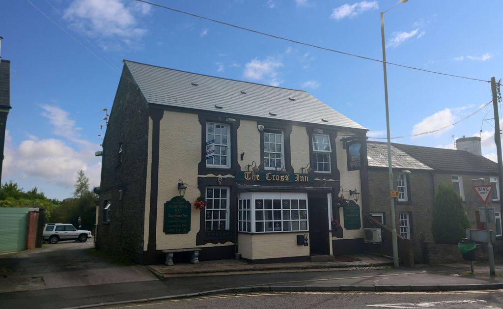 Property photo 1 of 6