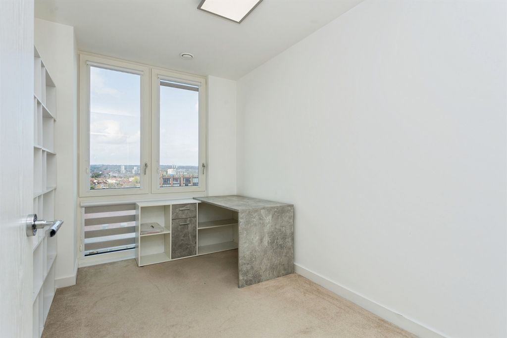 Property photo 3 of 19