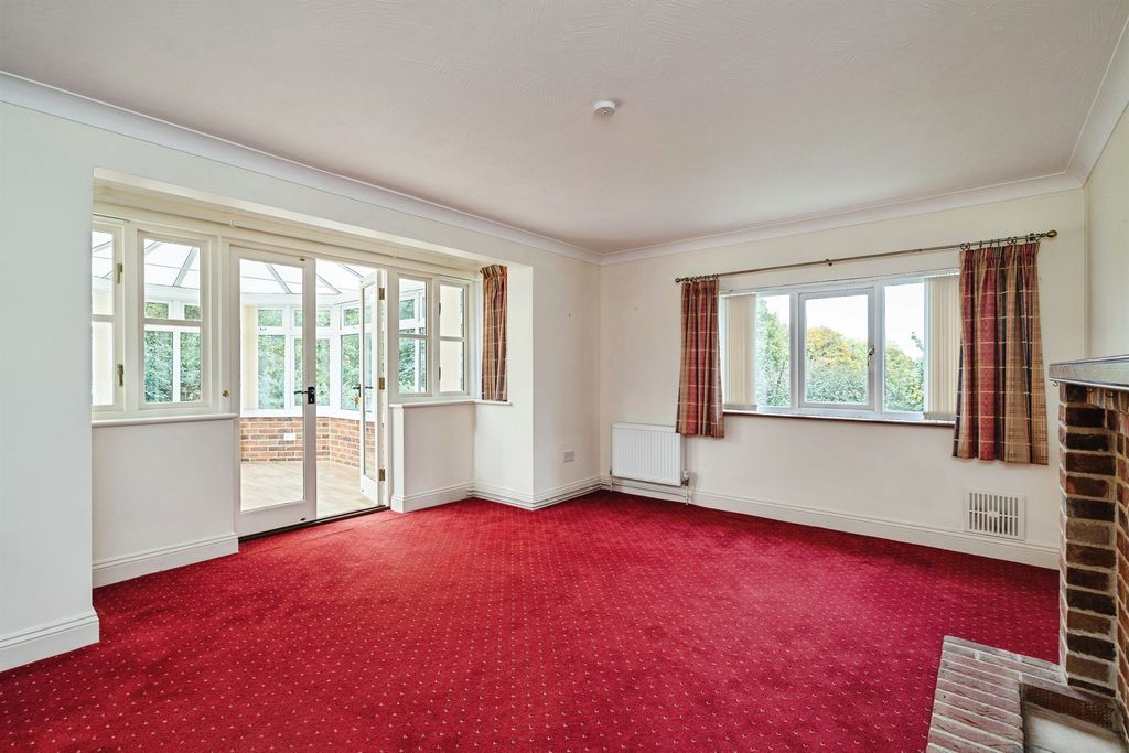 Property photo 3 of 17