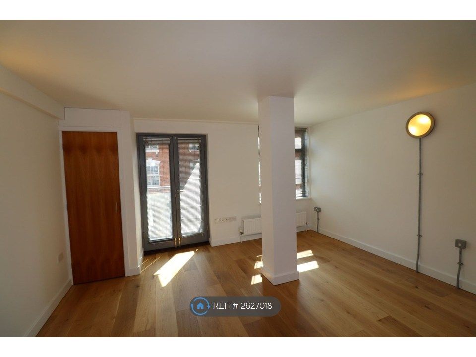 Property photo 2 of 7 Living Room