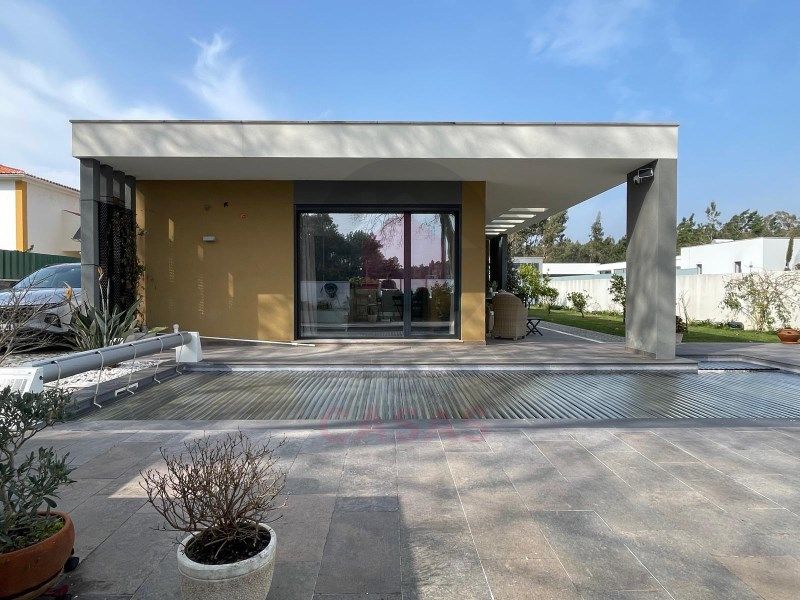 Property photo 2 of 34