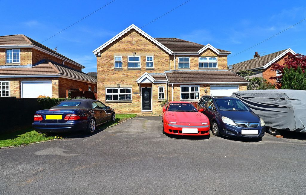 Property photo 1 of 26