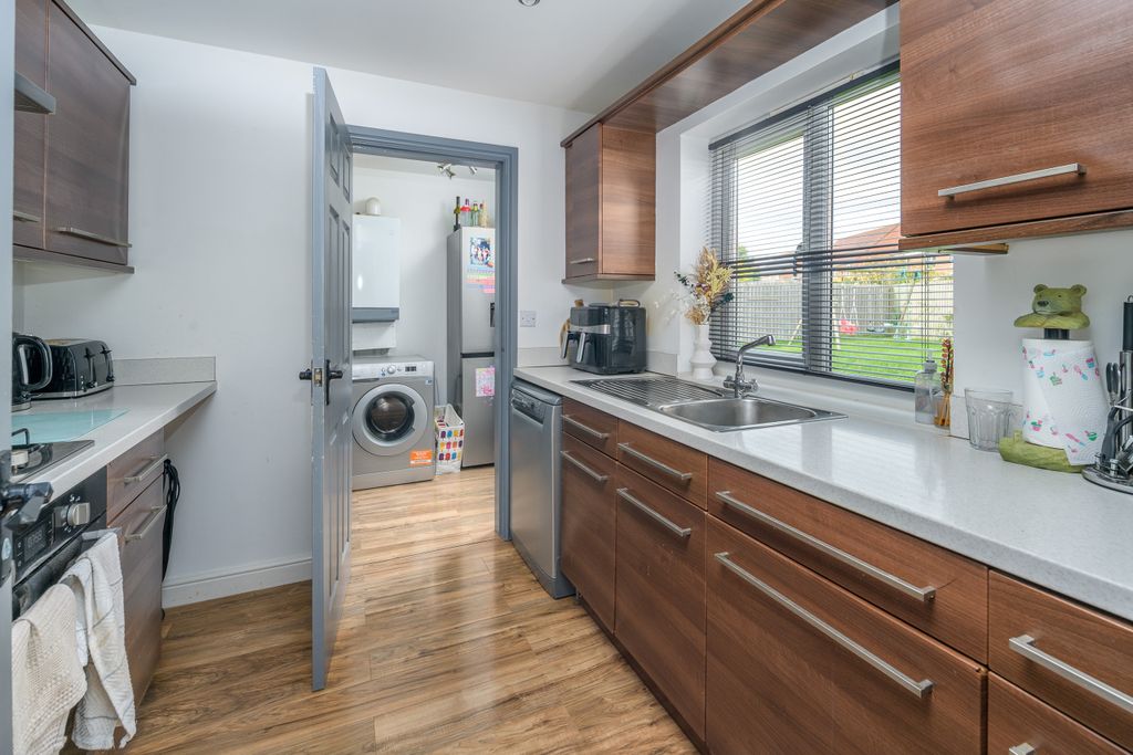 Property photo 3 of 27 Photo 3