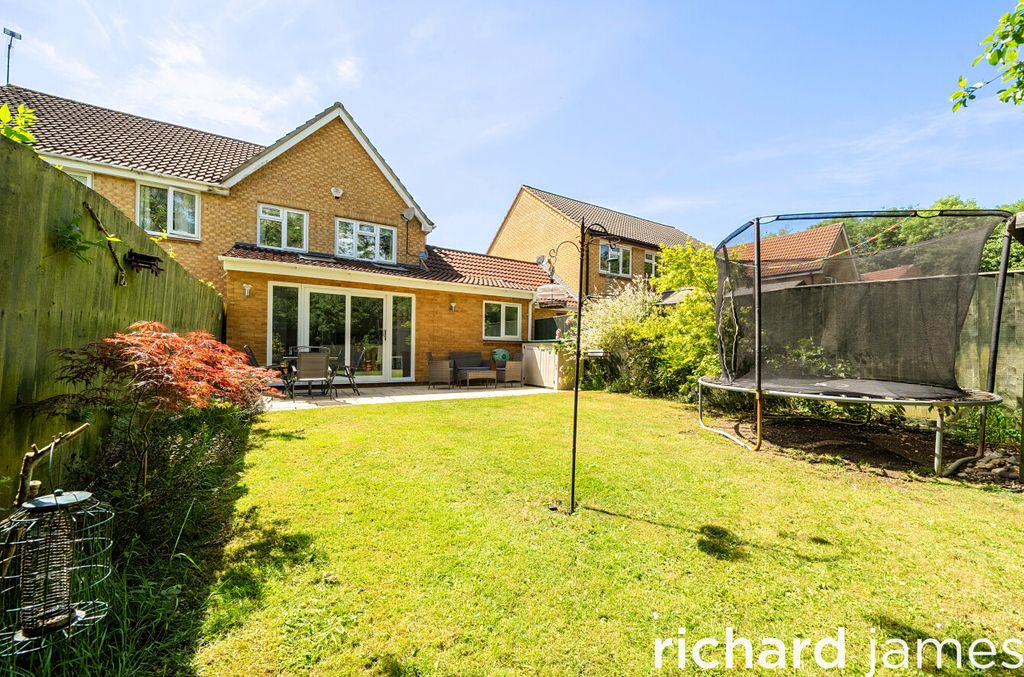 Property photo 2 of 13 F5A3840449Fc4d3E90B26B96193B4362