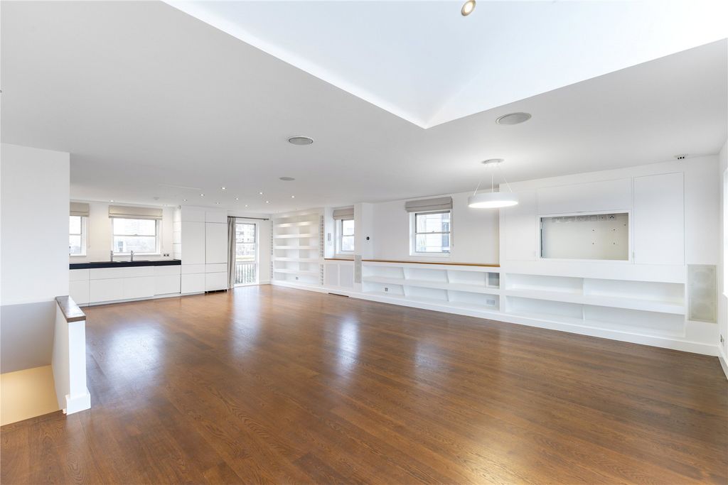 Property photo 3 of 27 Picture No. 05