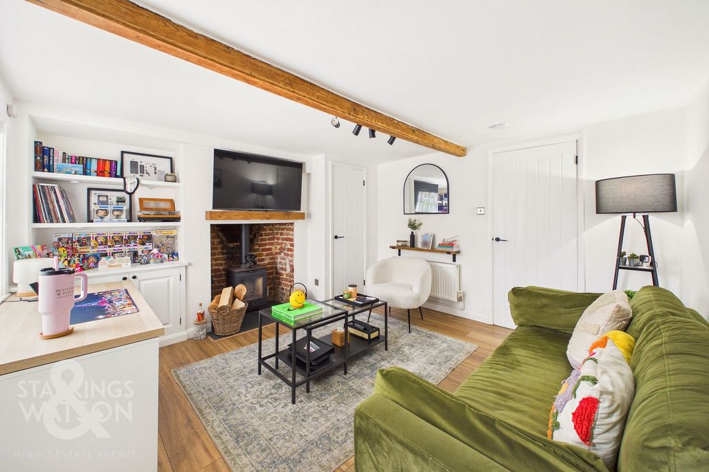 Property photo 1 of 17