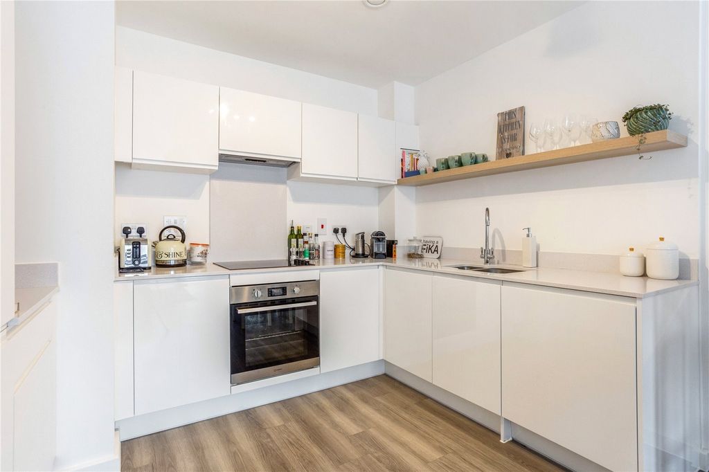 Property photo 3 of 13 Kitchen