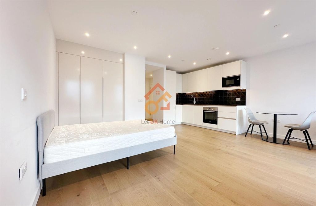 Property photo 1 of 29 1Bb2E3c2-B86d-11F0-Aaa5-0242d3Df65B9.Jpg