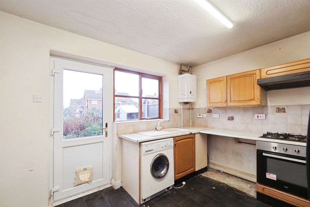 Property photo 3 of 17