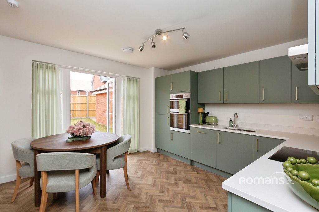 Property photo 2 of 15 Pbox-Img.Jpg