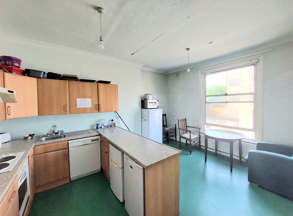 Property photo 2 of 4