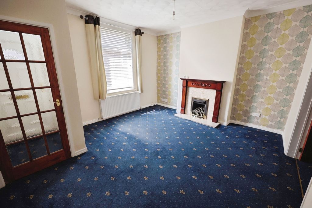Property photo 2 of 11 Pbox-Img.Jpg