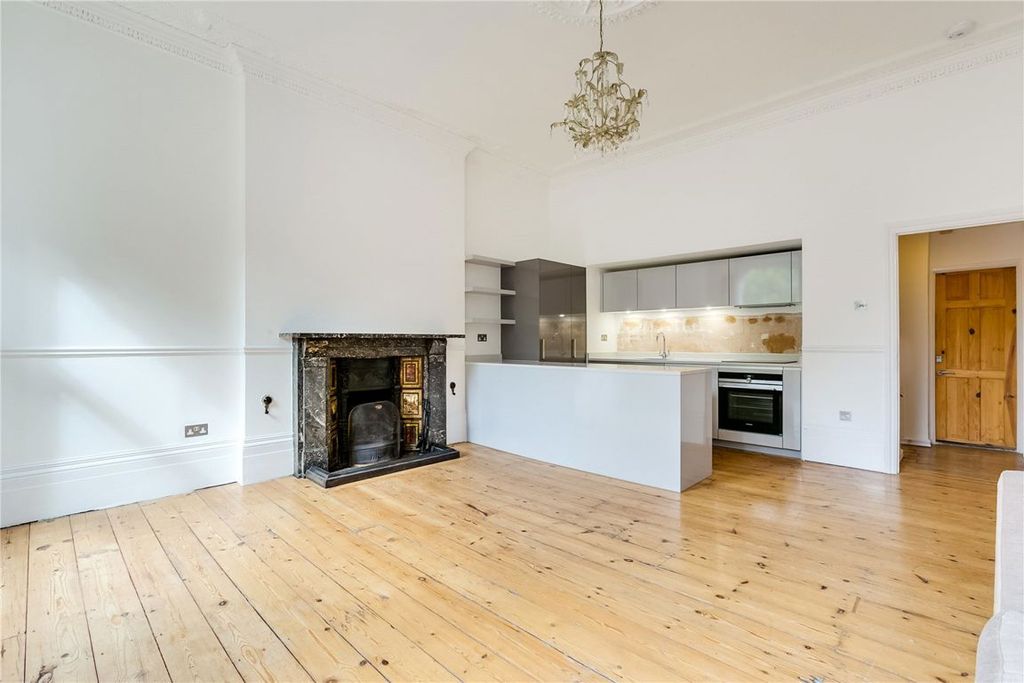 Property photo 3 of 6