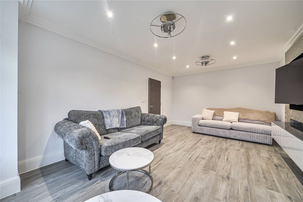 Property photo 3 of 20 Picture No. 19