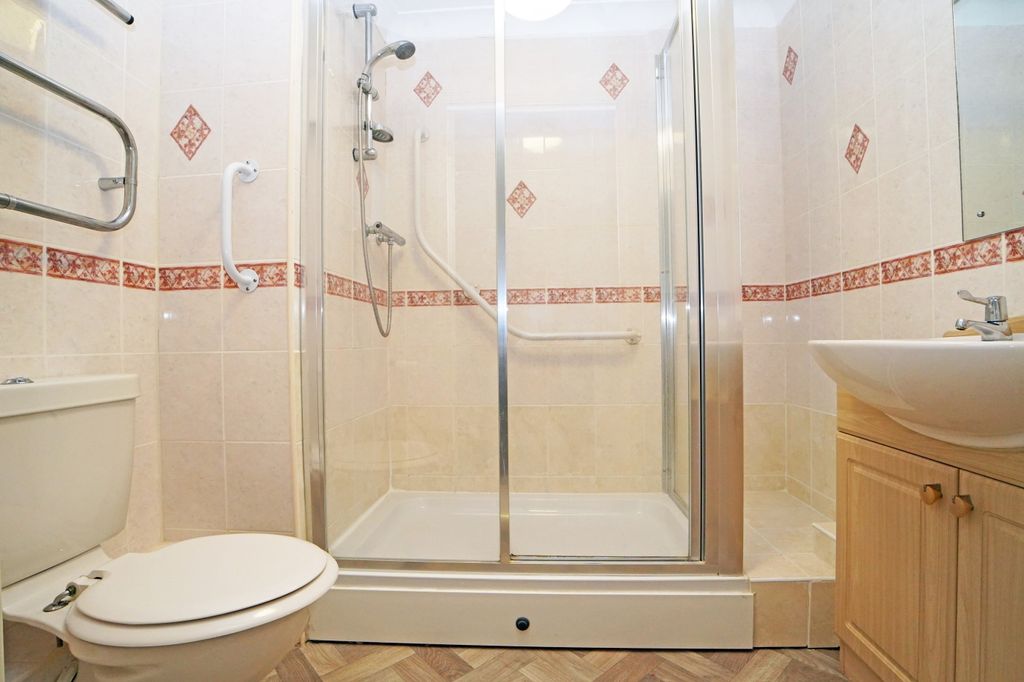 Property photo 3 of 11