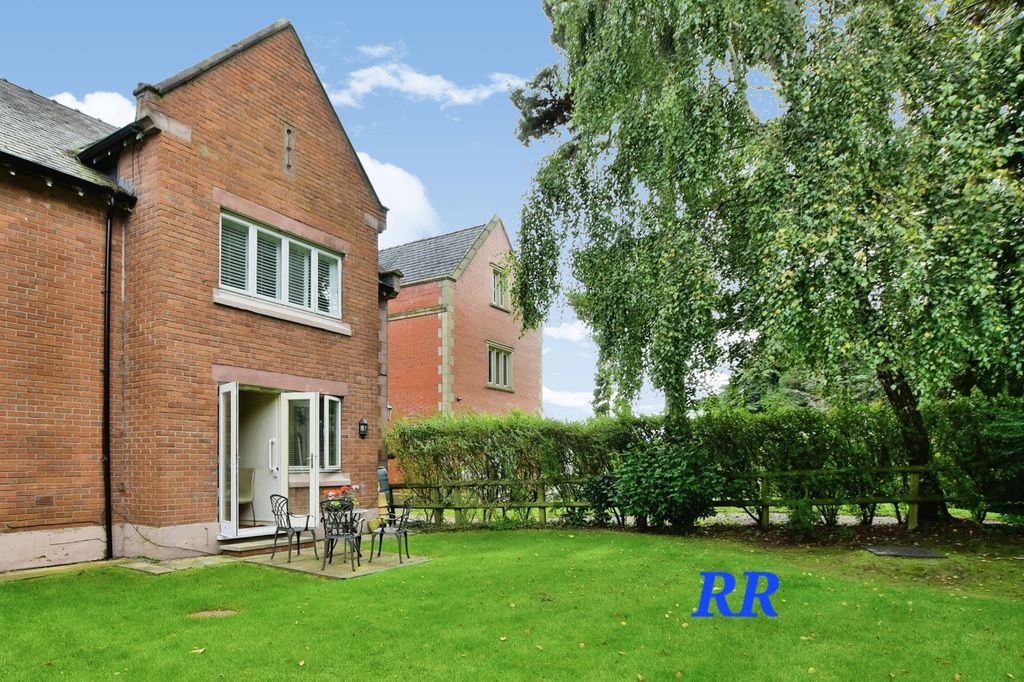 Property photo 2 of 15 Picture No. 18