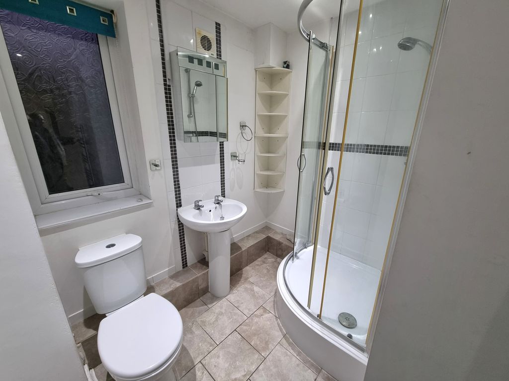 Property photo 3 of 10 Image