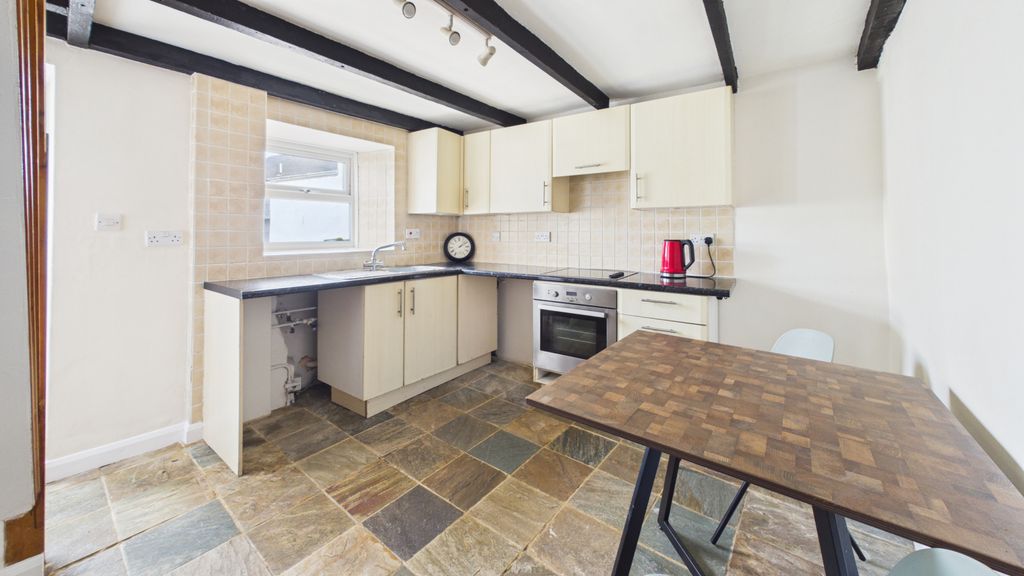 Property photo 3 of 9 Cam01577G0-Pr1026-Still001