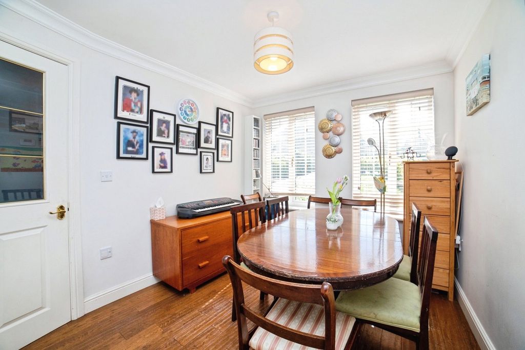Property photo 3 of 15 Dining Room
